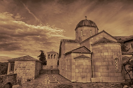 Besjeda Vladike Grigorija na Ilindan u manastiru Tvrdošu: Kazna kao milost Božija
