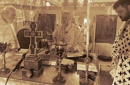 Света Литургија у Суторини